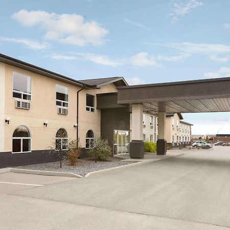 Days Inn & Suites By Wyndham Thompson Buitenkant foto