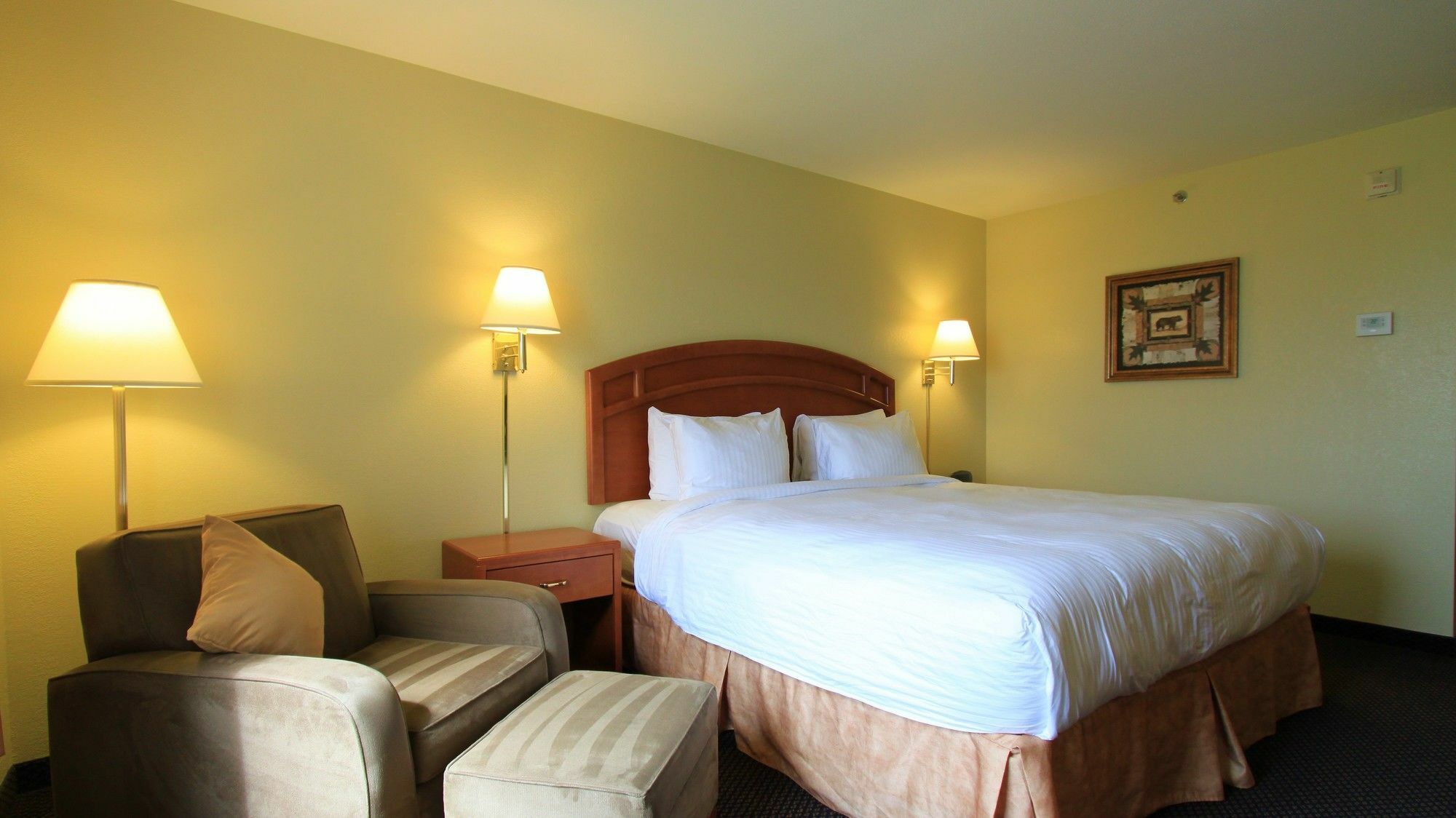 Days Inn & Suites By Wyndham Thompson Buitenkant foto